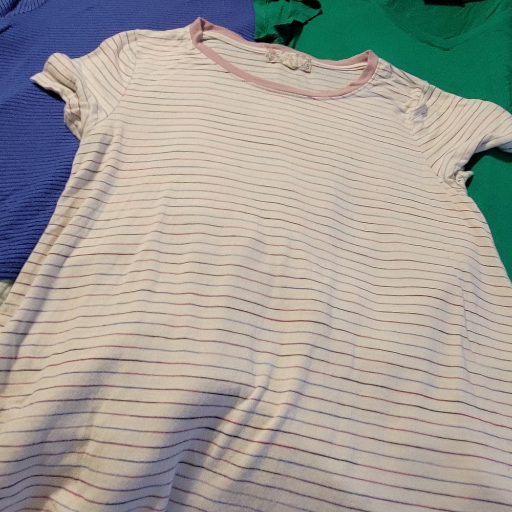 Lot of Juniors tshirts (3)